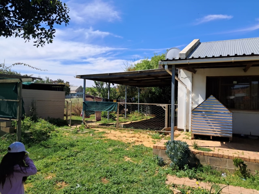 2 Bedroom Property for Sale in Hooikraal Western Cape